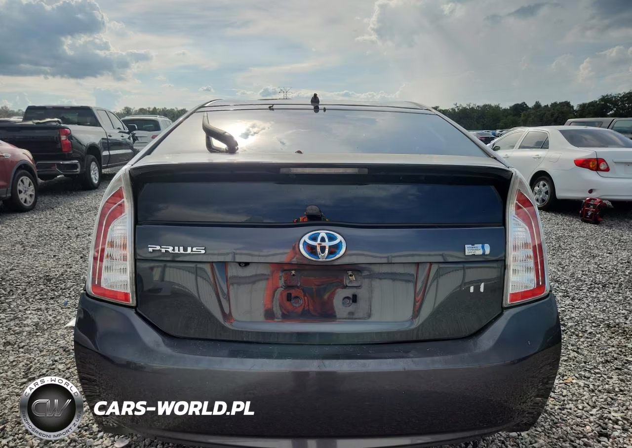 2015 Toyota Prius Two VIN:JTDKN3DUXF0434458 - 6