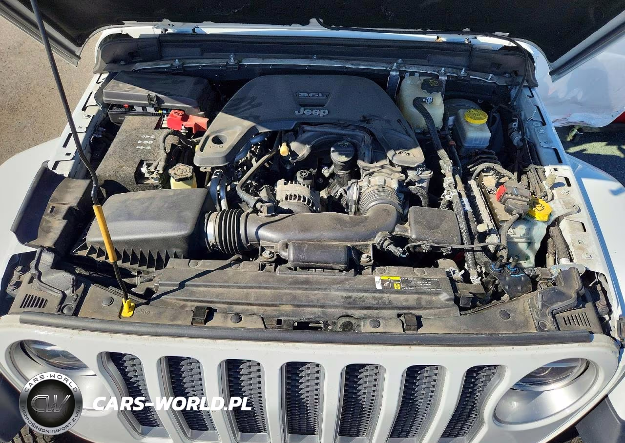 2018 Jeep Wrangler Unlimited Sahara VIN:1C4HJXEG4JW138640 - 11
