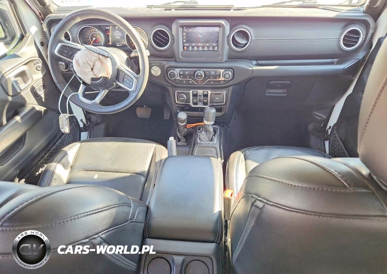 2018 Jeep Wrangler Unlimited Sahara VIN:1C4HJXEG4JW138640 - 8