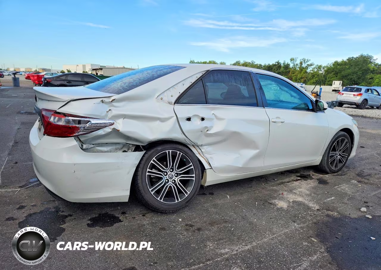 2016 Toyota Camry Se VIN:4T1BF1FK5GU159844 - 3