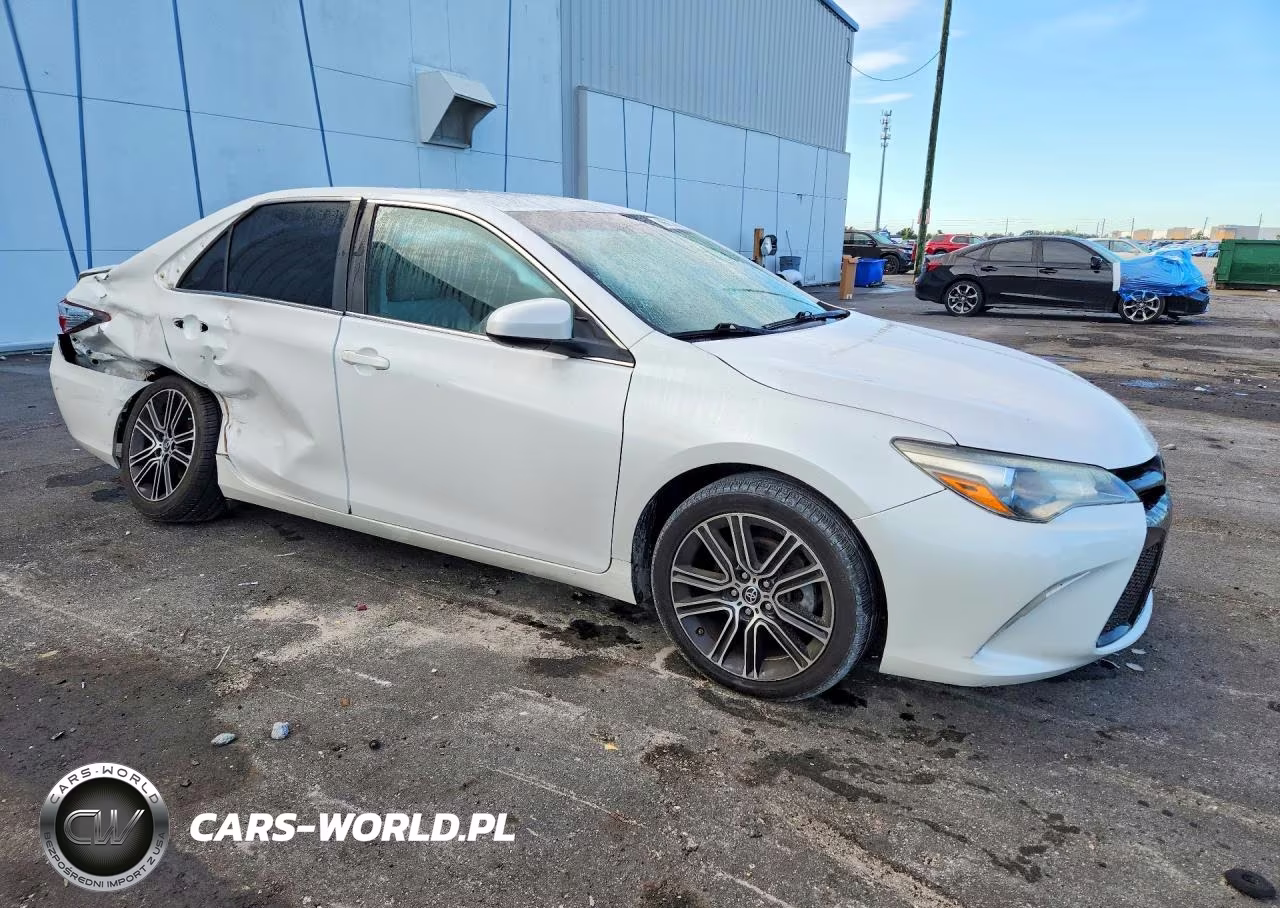 2016 Toyota Camry Se VIN:4T1BF1FK5GU159844 - 4