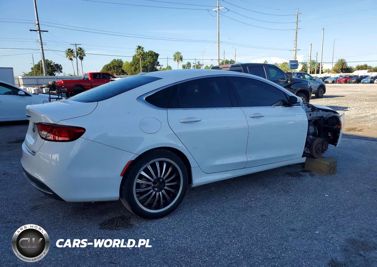 2016 Chrysler 200 Limited VIN:1C3CCCAB3GN142673 - 3