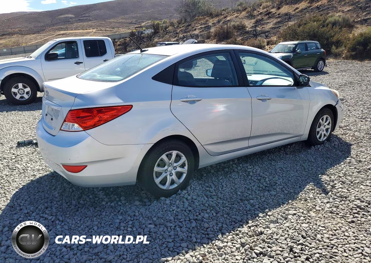 2014 Hyundai Accent Gls VIN:KMHCT4AE0EU704815 - 3