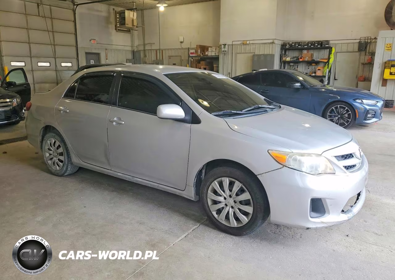 2012 Toyota Corolla Le VIN:2T1BU4EE2CC811382 - 4