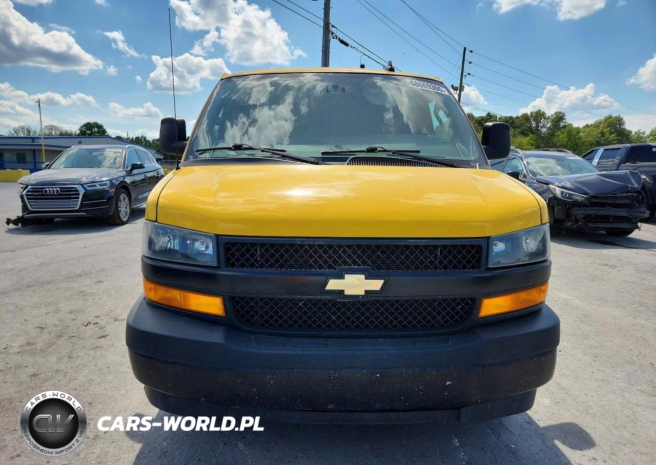 2021 Chevrolet Express 2500 Cargo Delivery Van VIN:1GCWGAFP2M1166830 - 5