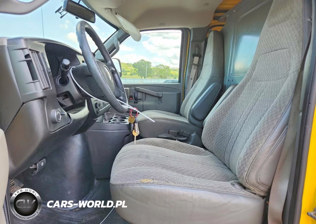 2021 Chevrolet Express 2500 Cargo Delivery Van VIN:1GCWGAFP2M1166830 - 7