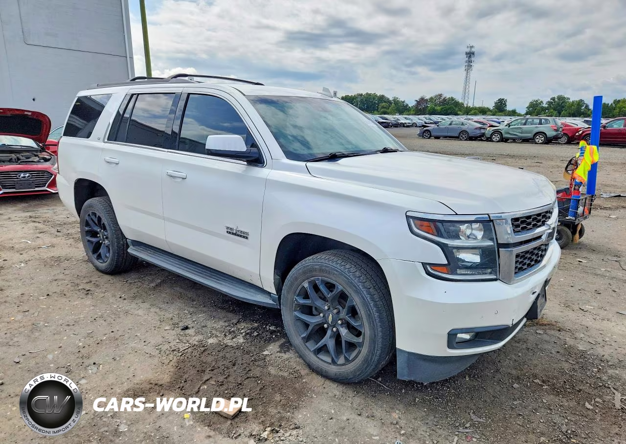 2017 Chevrolet Tahoe C1500 Lt VIN:1GNSCBKC5HR320352 - 4