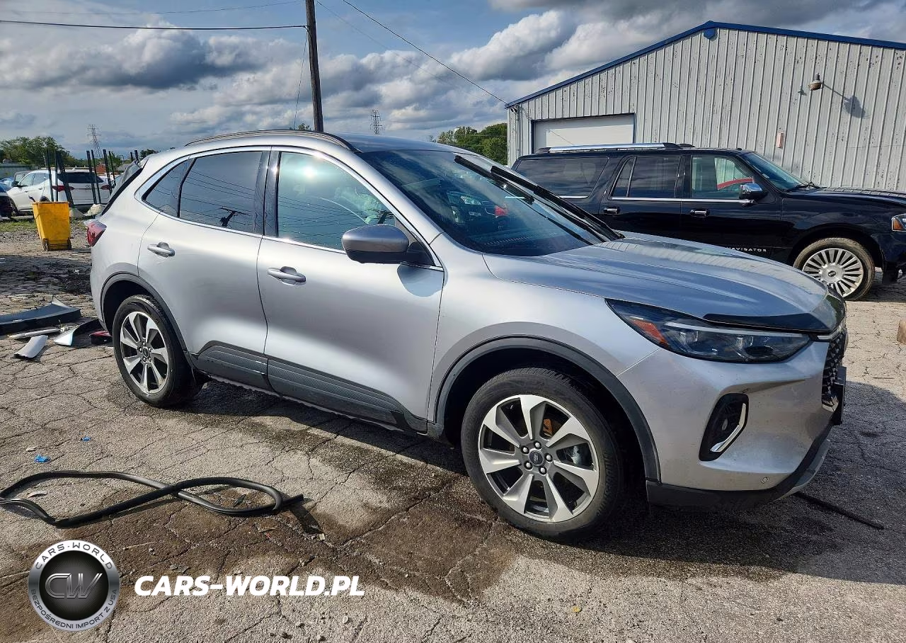 2023 Ford Escape Platinum VIN:1FMCU9JZXPUB29641 - 4