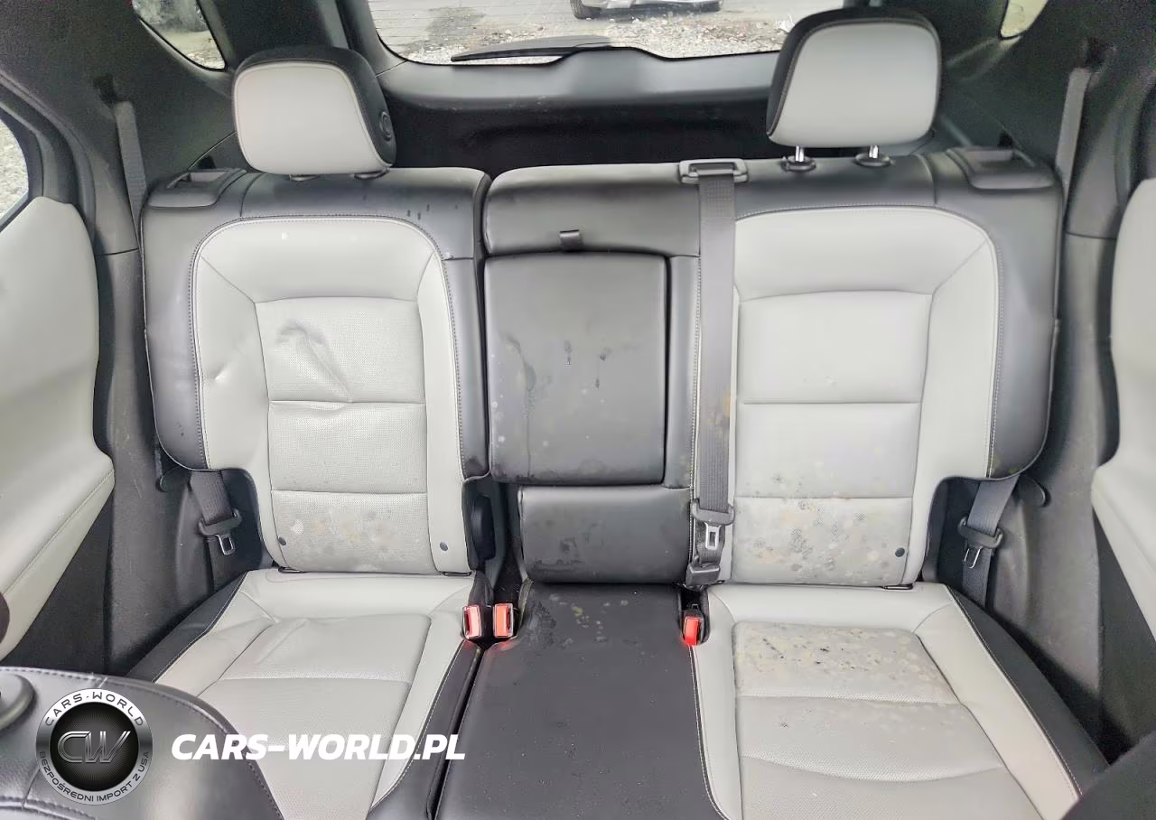 2018 Chevrolet Equinox Premier VIN:2GNAXMEV1J6151912 - 11