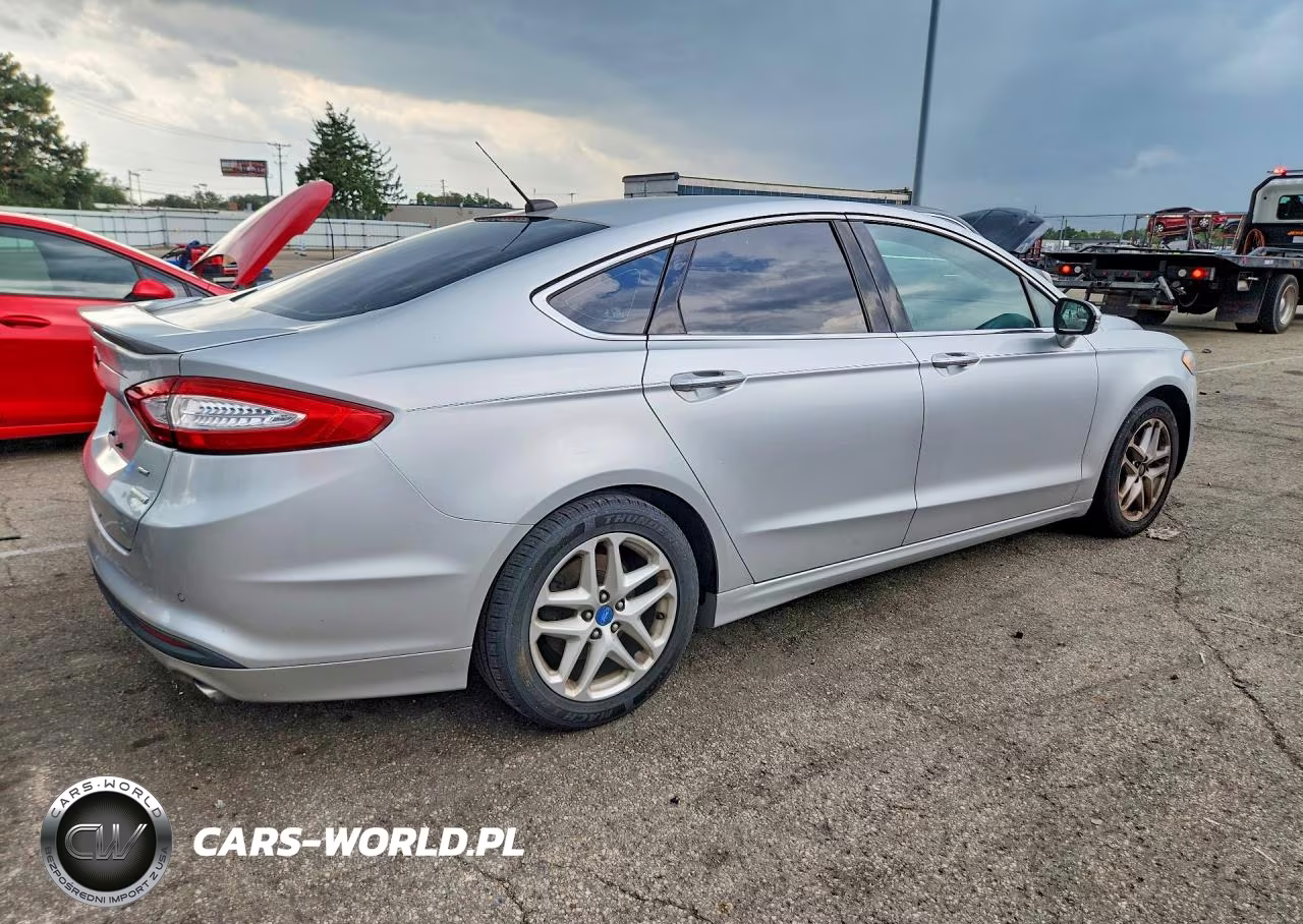 2013 Ford Fusion Se VIN:3FA6P0HR7DR268855 - 3