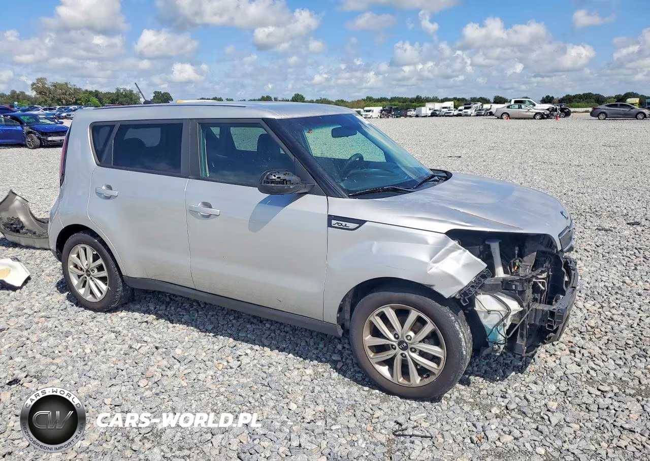 2018 Kia Soul + VIN:KNDJP3A52J7513321 - 4