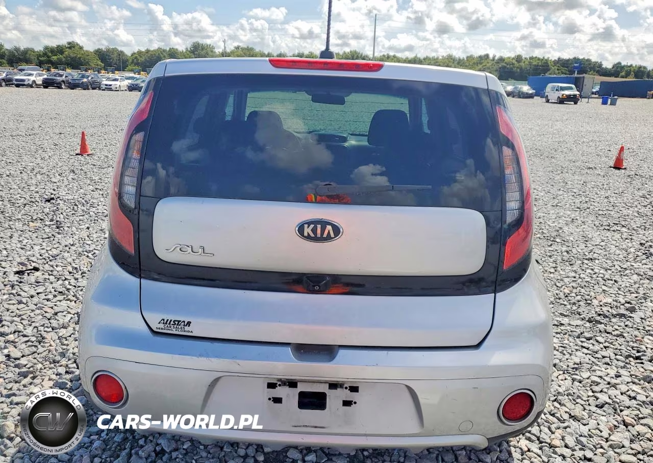 2018 Kia Soul + VIN:KNDJP3A52J7513321 - 6