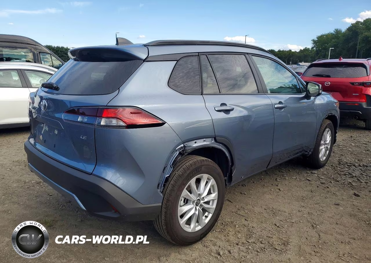 2026 Toyota Corolla Cross Le VIN:7MUCAAAG5TV202545 - 3