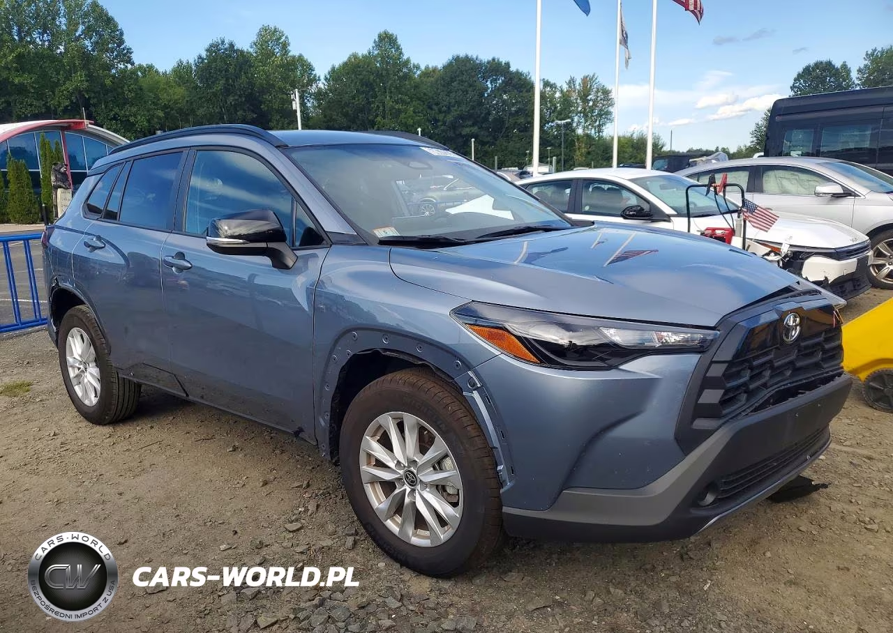 2026 Toyota Corolla Cross Le VIN:7MUCAAAG5TV202545 - 4