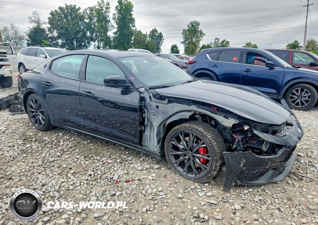 2022 Maserati Ghibli Modena VIN:ZAM57YTM0N1391937 - 4