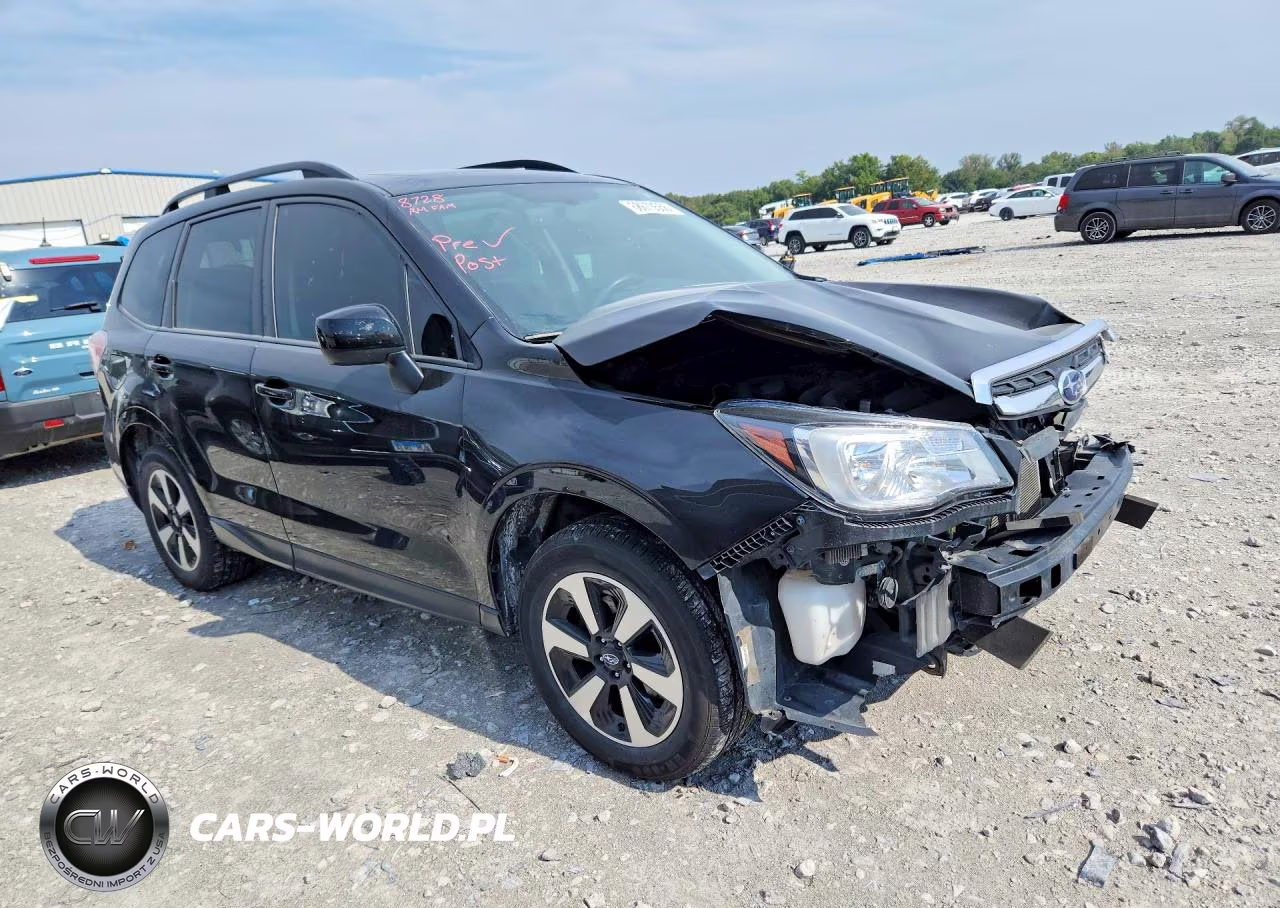 2018 Subaru Forester 2.5I Premium VIN:JF2SJAEC6JH468737 - 4