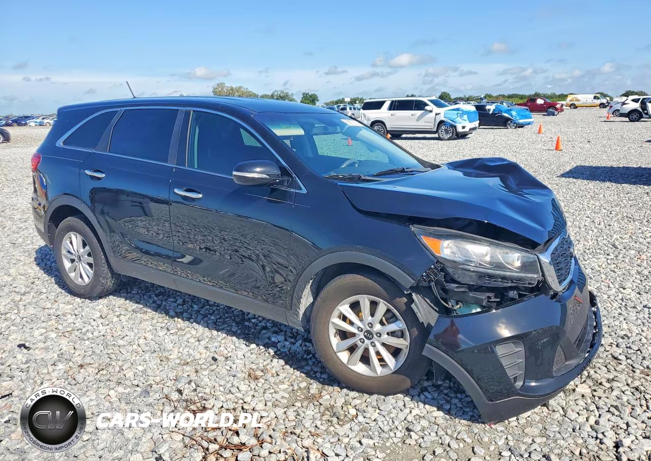 2019 Kia Sorento L VIN:5XYPG4A37KG577681 - 4
