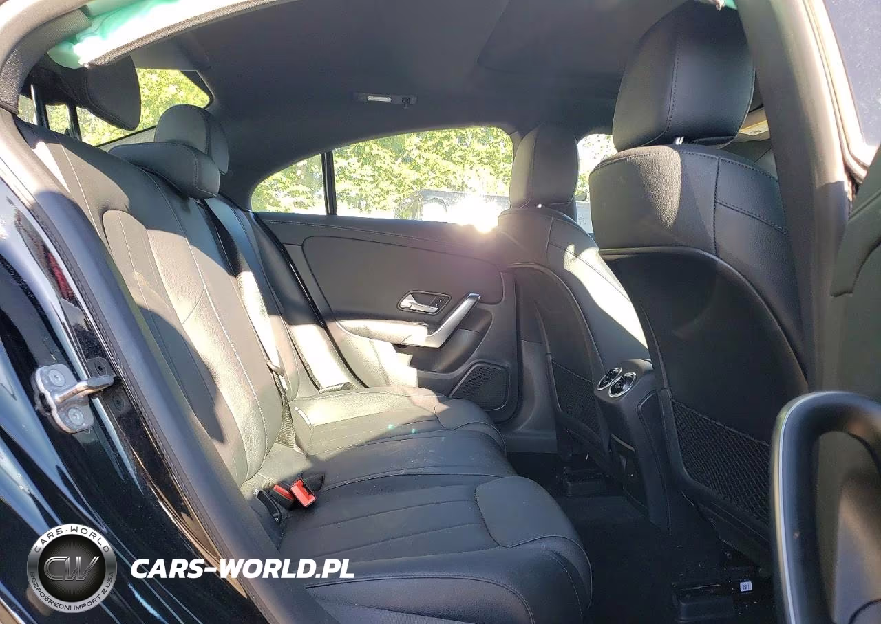 2025 Mercedes-Benz Cla 250 4Matic VIN:W1K5J4HB7SN543518 - 10