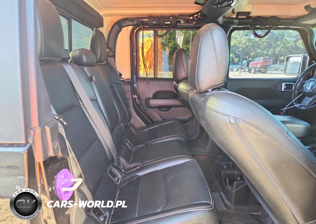 2020 Jeep Gladiator Overland VIN:1C6HJTFG1LL107106 - 11
