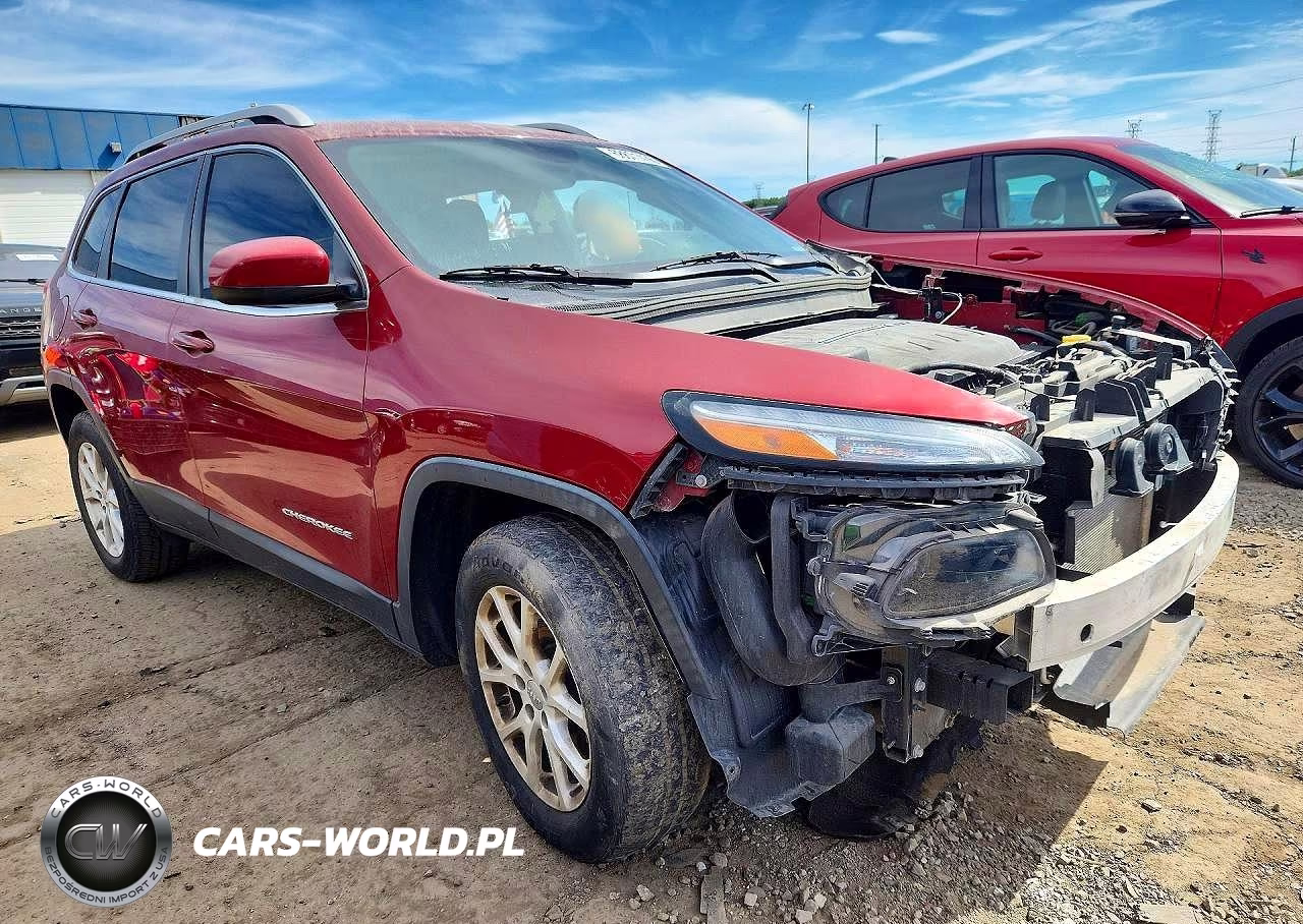 2017 Jeep Cherokee Latitude VIN:1C4PJMCS4HW645310 - 4