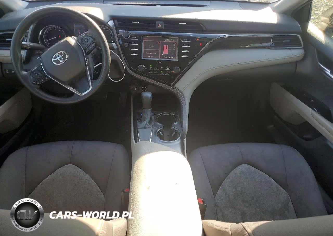 2020 Toyota Camry Le VIN:4T1C11AKXLU991054 - 8