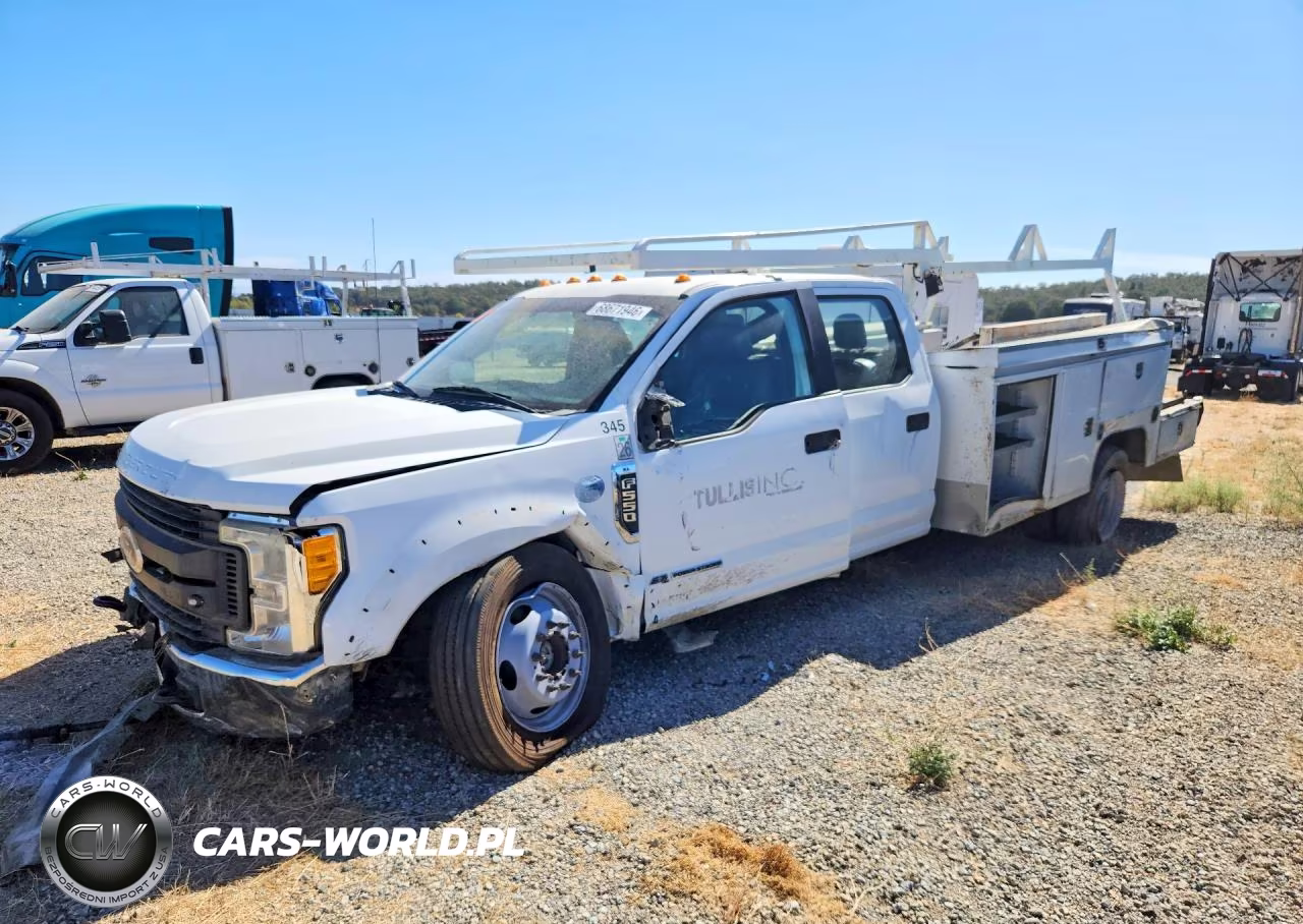 2017 Ford F550 Super Duty VIN:1FD0W5HTXHEE51442 - 1