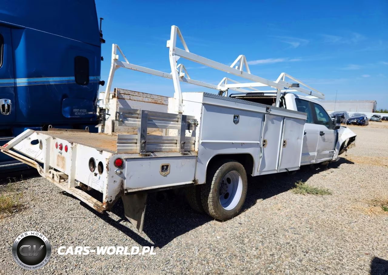 2017 Ford F550 Super Duty VIN:1FD0W5HTXHEE51442 - 3