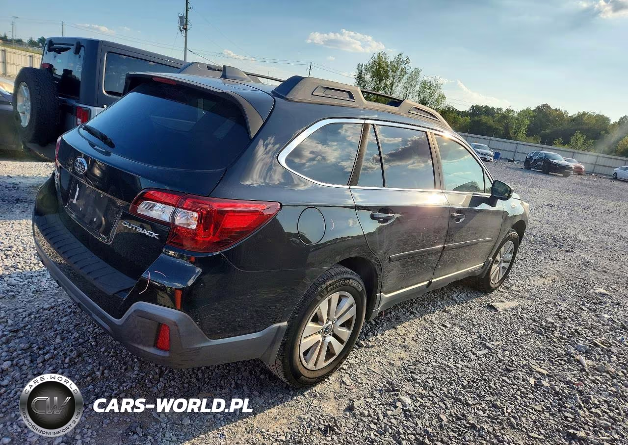 2018 Subaru Outback 2.5I Premium VIN:4S4BSAFCXJ3319475 - 3