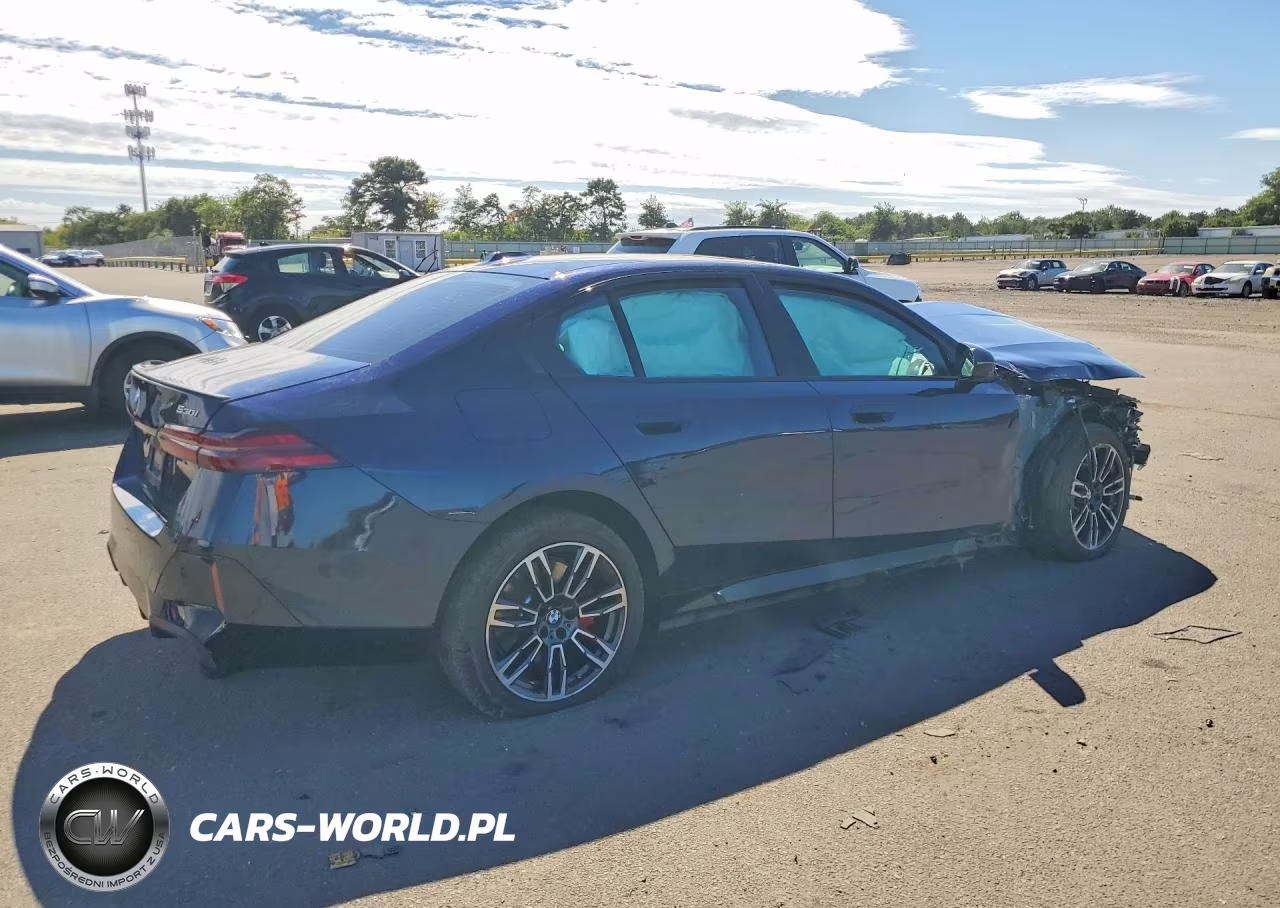 2026 BMW 530 Xi VIN:WBA53FJ02TCV99840 - 3