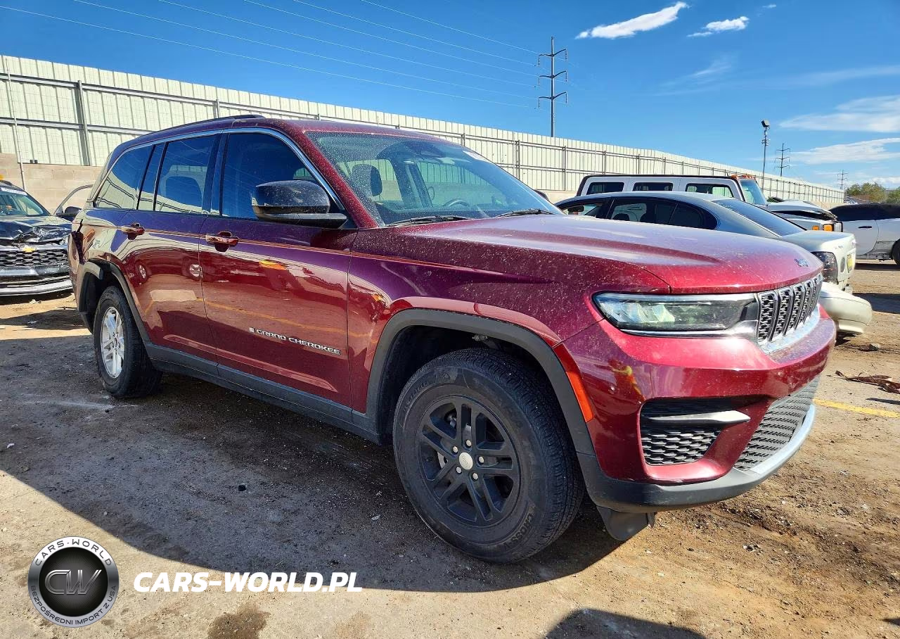 2023 Jeep Grand Cherokee Laredo VIN:1C4RJGAG8PC511781 - 4