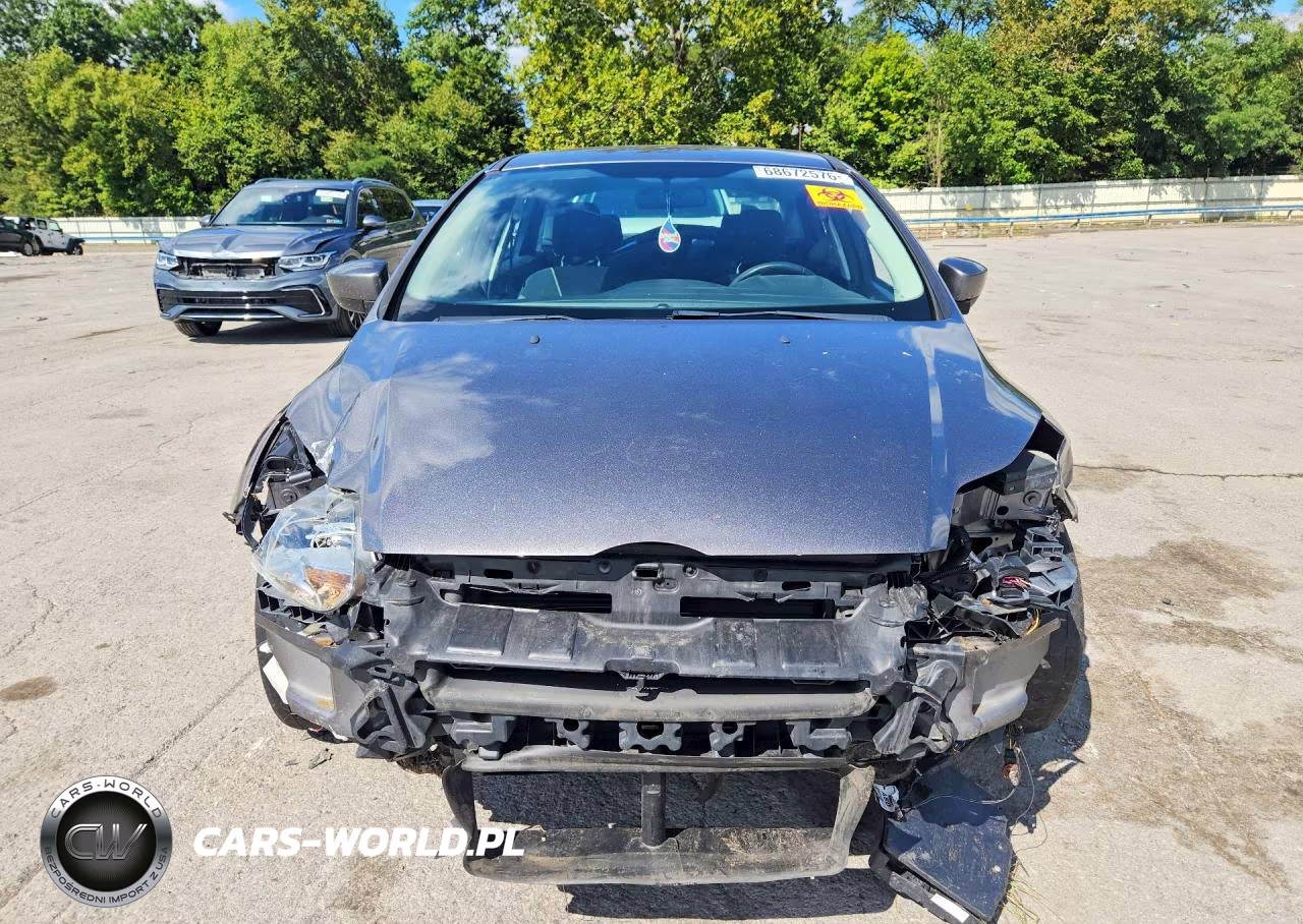 2012 Ford Focus Se VIN:1FAHP3F23CL336162 - 5