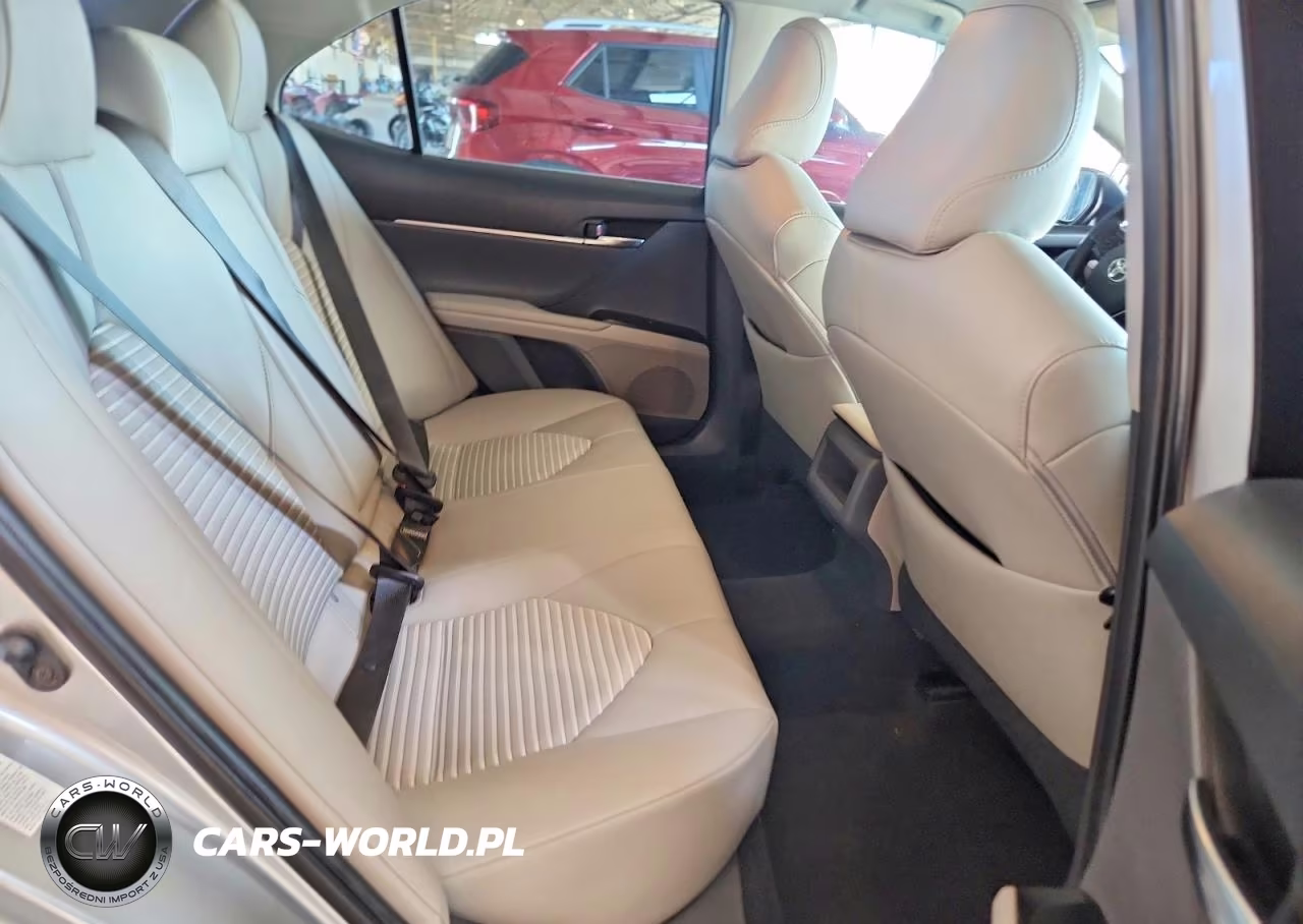 2018 Toyota Camry Se VIN:4T1B11HK1JU109929 - 10