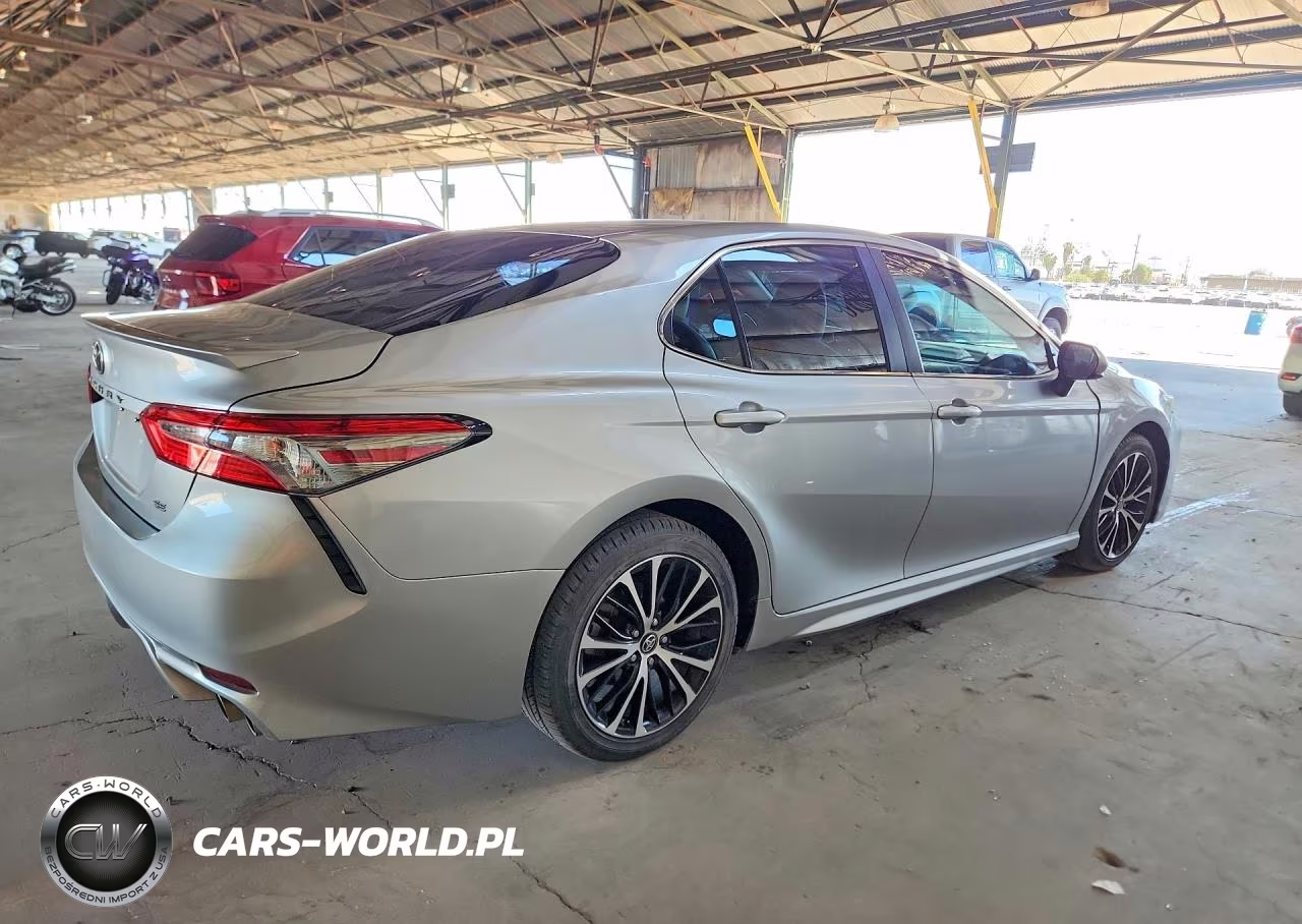 2018 Toyota Camry Se VIN:4T1B11HK1JU109929 - 3