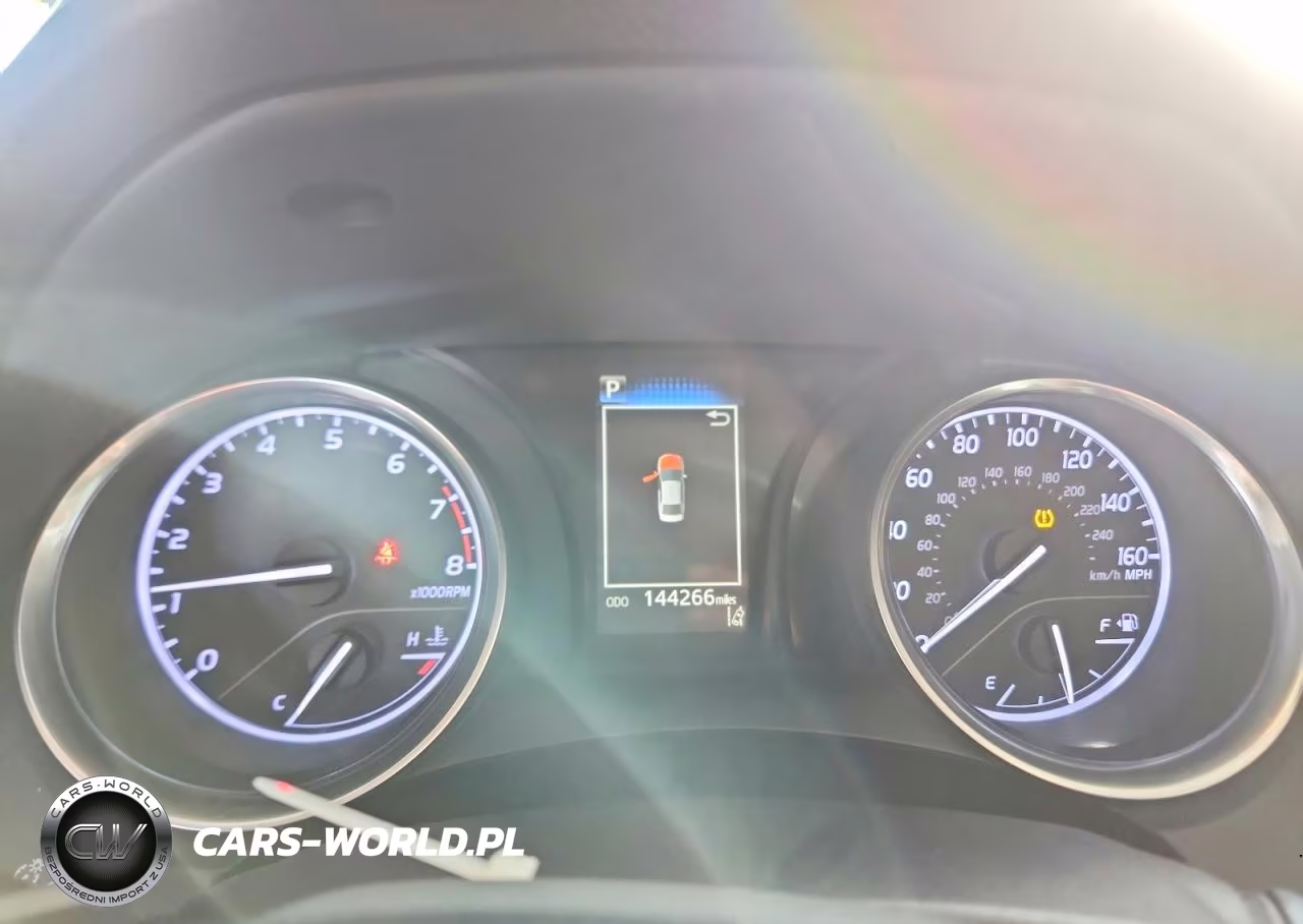 2018 Toyota Camry Se VIN:4T1B11HK1JU109929 - 9