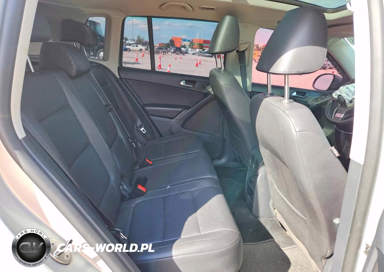 2010 Volkswagen Tiguan Se VIN:WVGBV7AX1AW529191 - 10