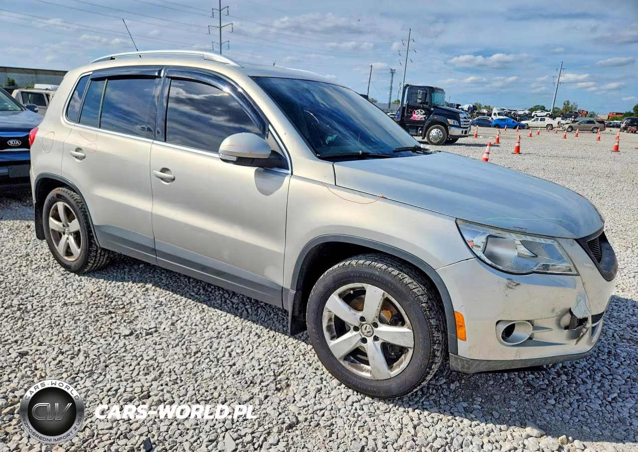 2010 Volkswagen Tiguan Se VIN:WVGBV7AX1AW529191 - 4