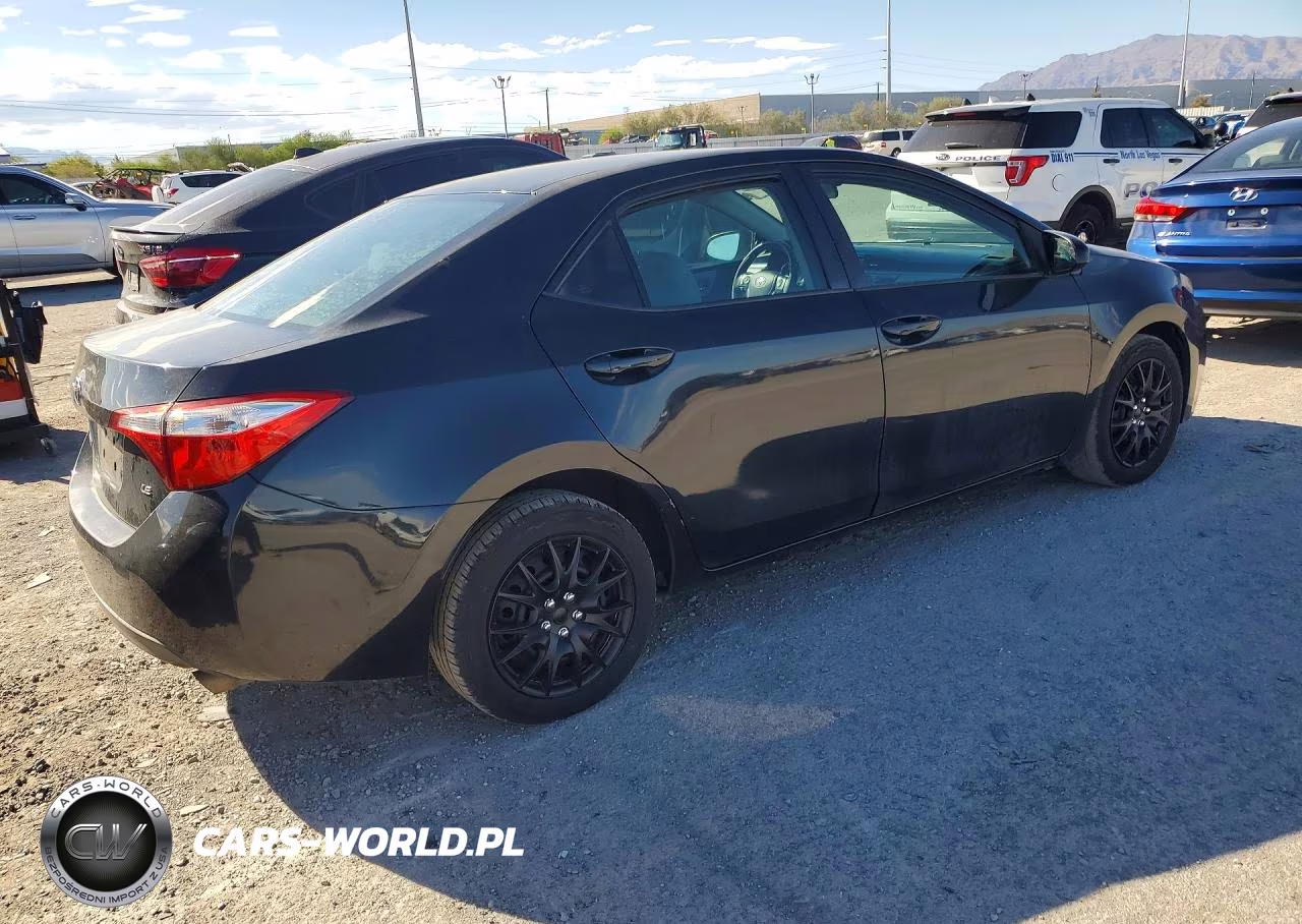 2015 Toyota Corolla Le VIN:2T1BURHE1FC444651 - 3