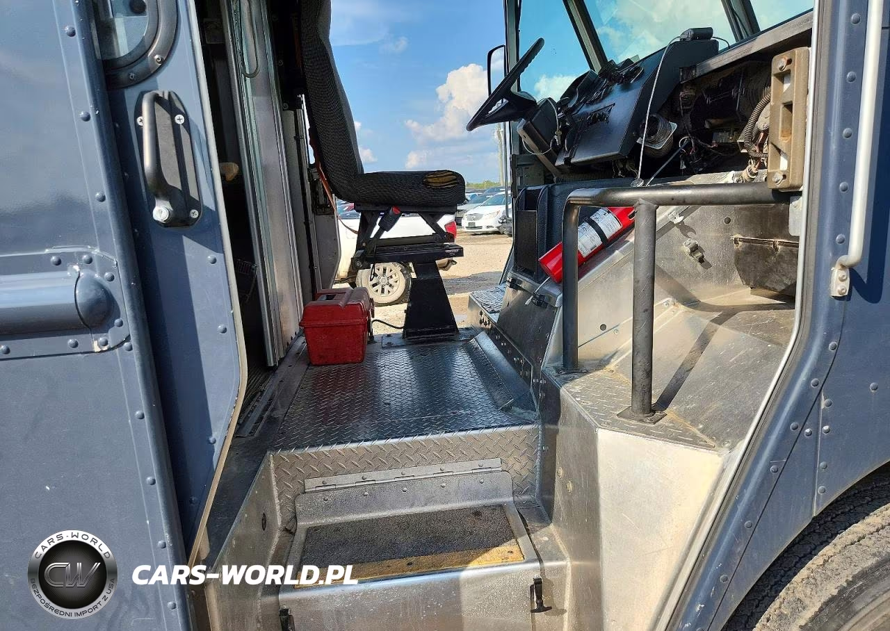 2020 Freightliner Mt45G Chassis Delivery Truck VIN:4UZAC2EA7LCMH8113 - 11