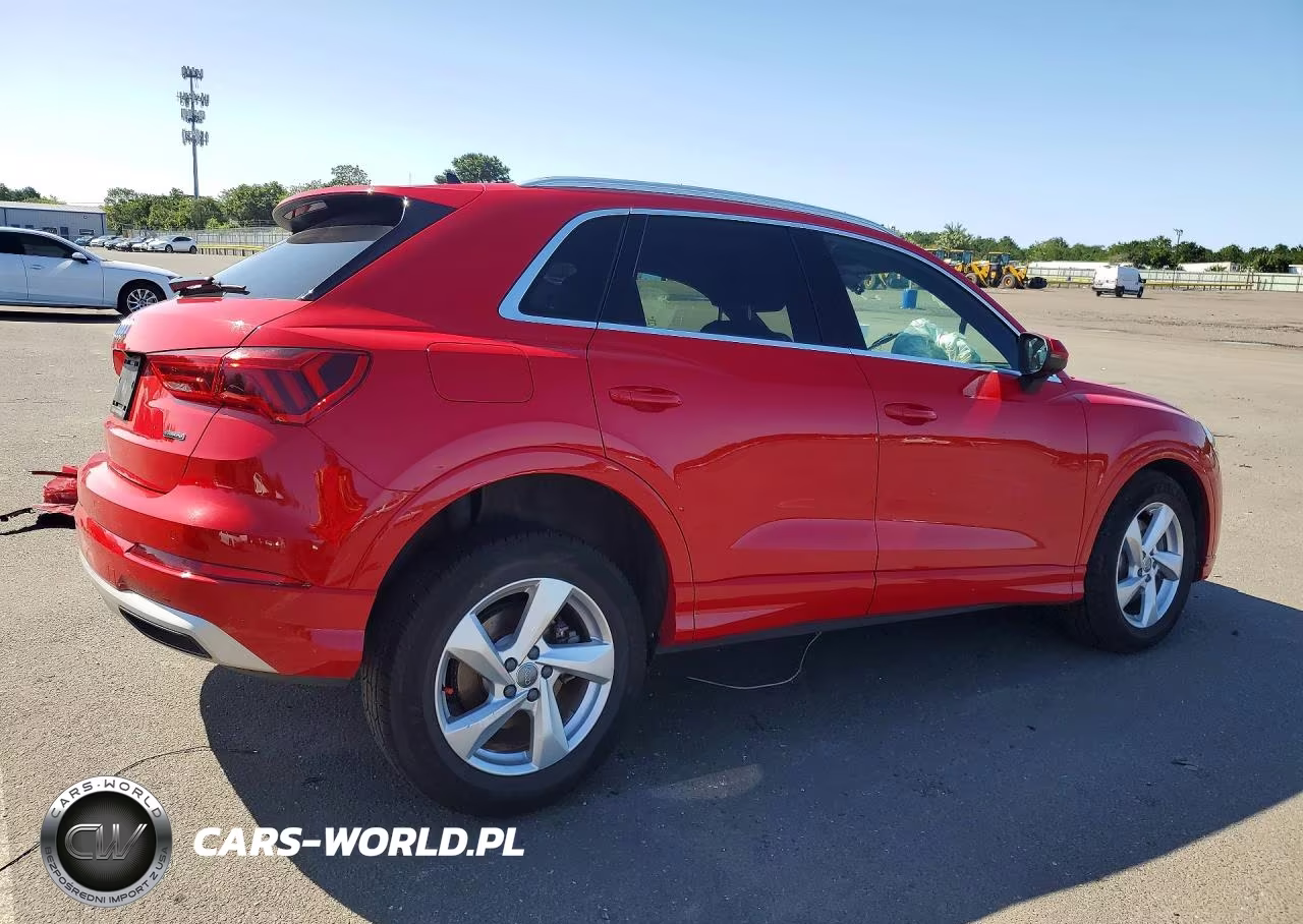 2020 Audi Q3 Premium VIN:WA1AECF38L1085171 - 3