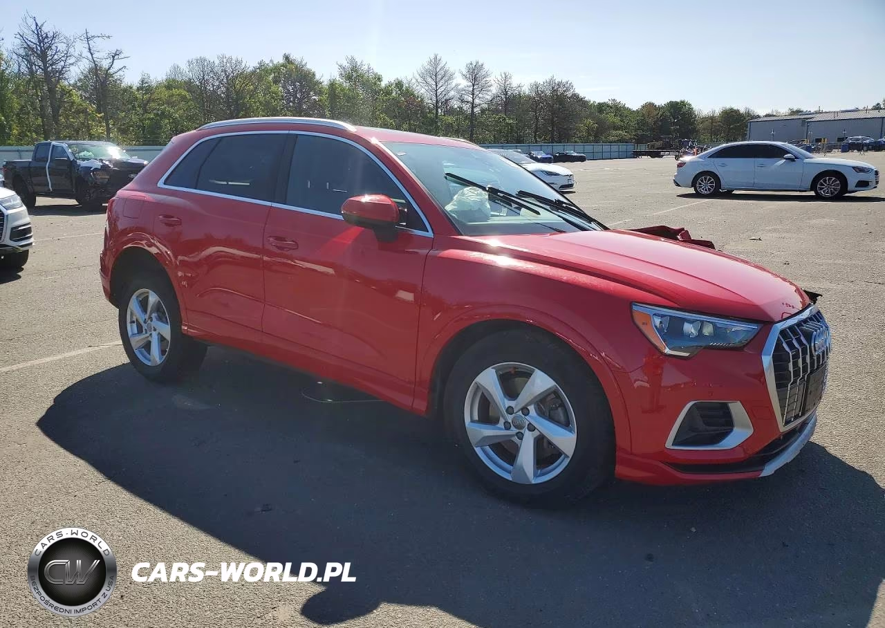 2020 Audi Q3 Premium VIN:WA1AECF38L1085171 - 4