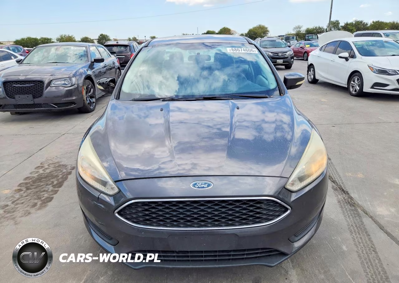 2015 Ford Focus Se VIN:1FADP3F26FL349989 - 5