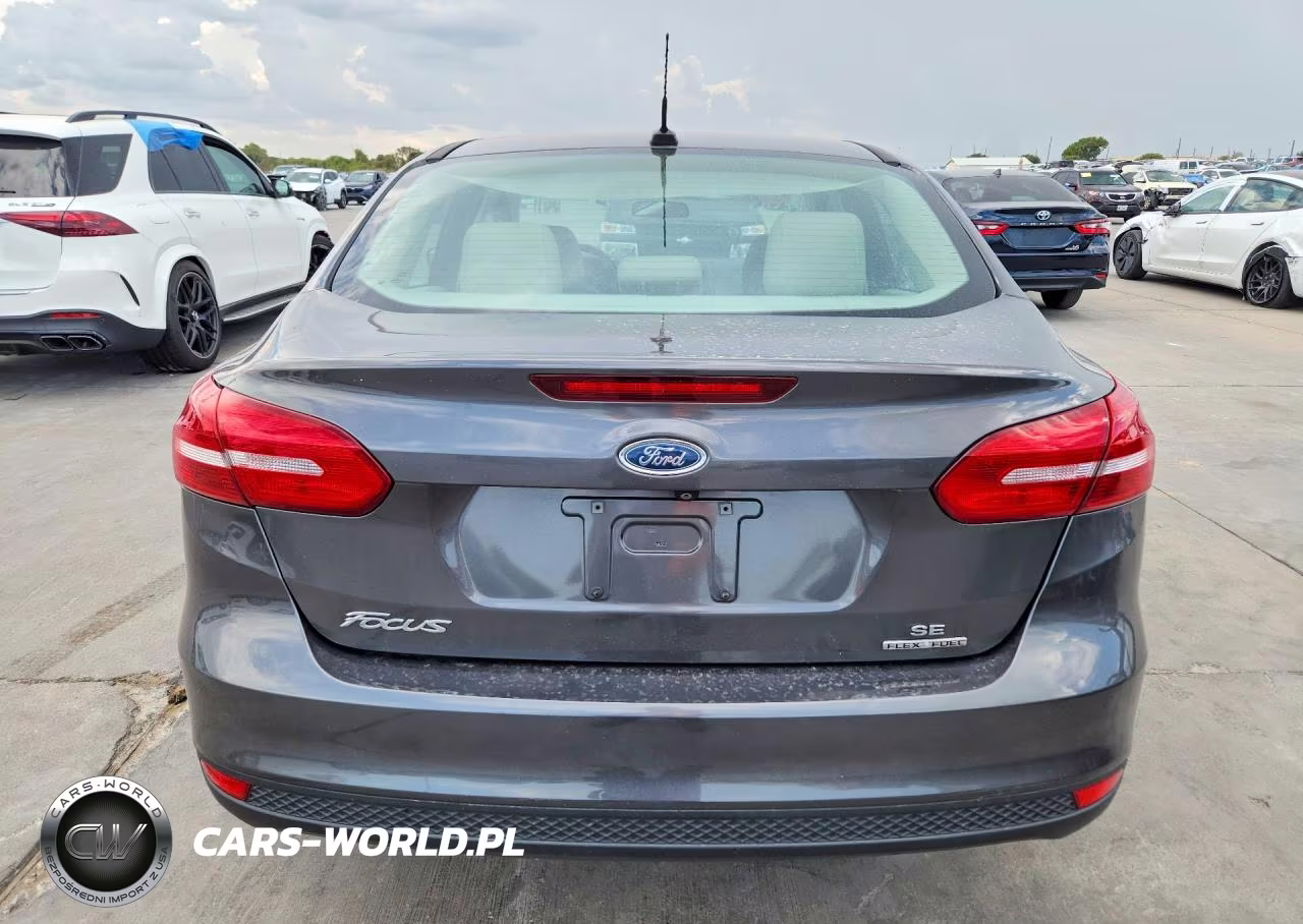 2015 Ford Focus Se VIN:1FADP3F26FL349989 - 6
