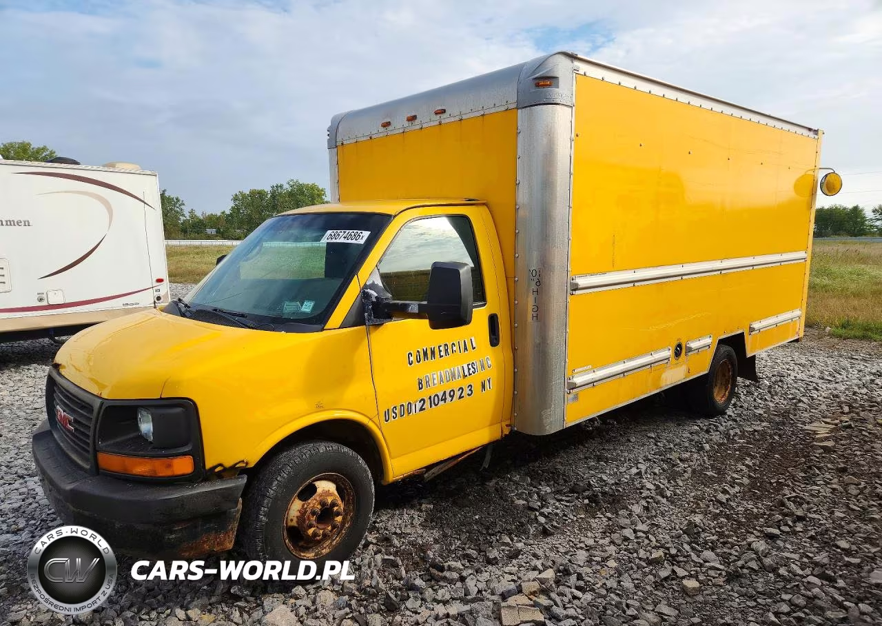 2011 GMC Savana Box Truck VIN:1GD374CG2B1902098 - 1