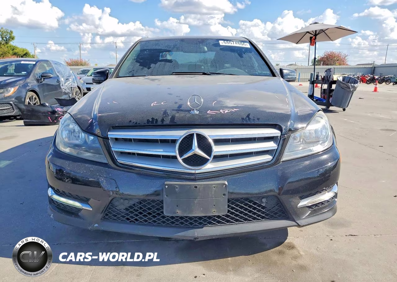 2012 Mercedes-Benz C 300 4Matic VIN:WDDGF8BB6CR193660 - 5