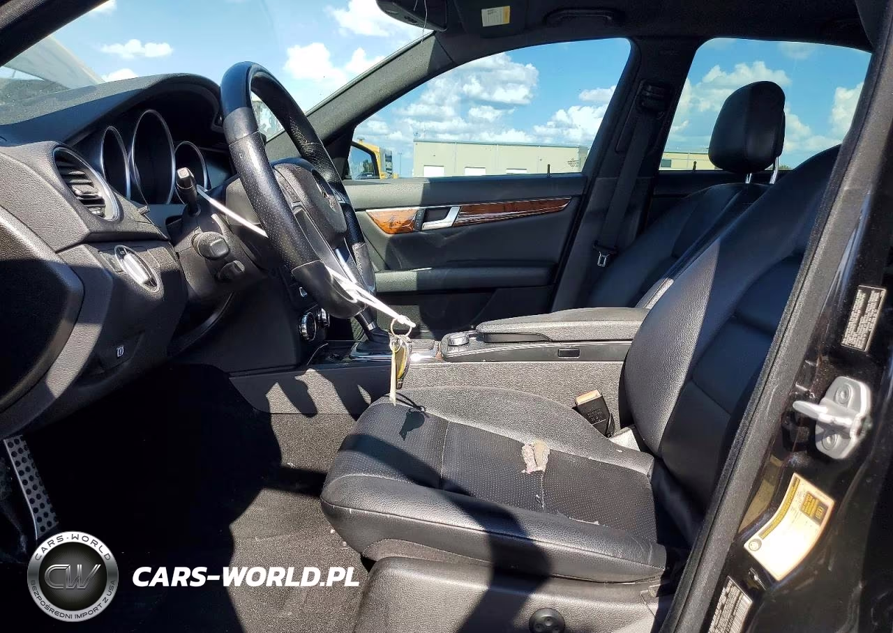 2012 Mercedes-Benz C 300 4Matic VIN:WDDGF8BB6CR193660 - 7
