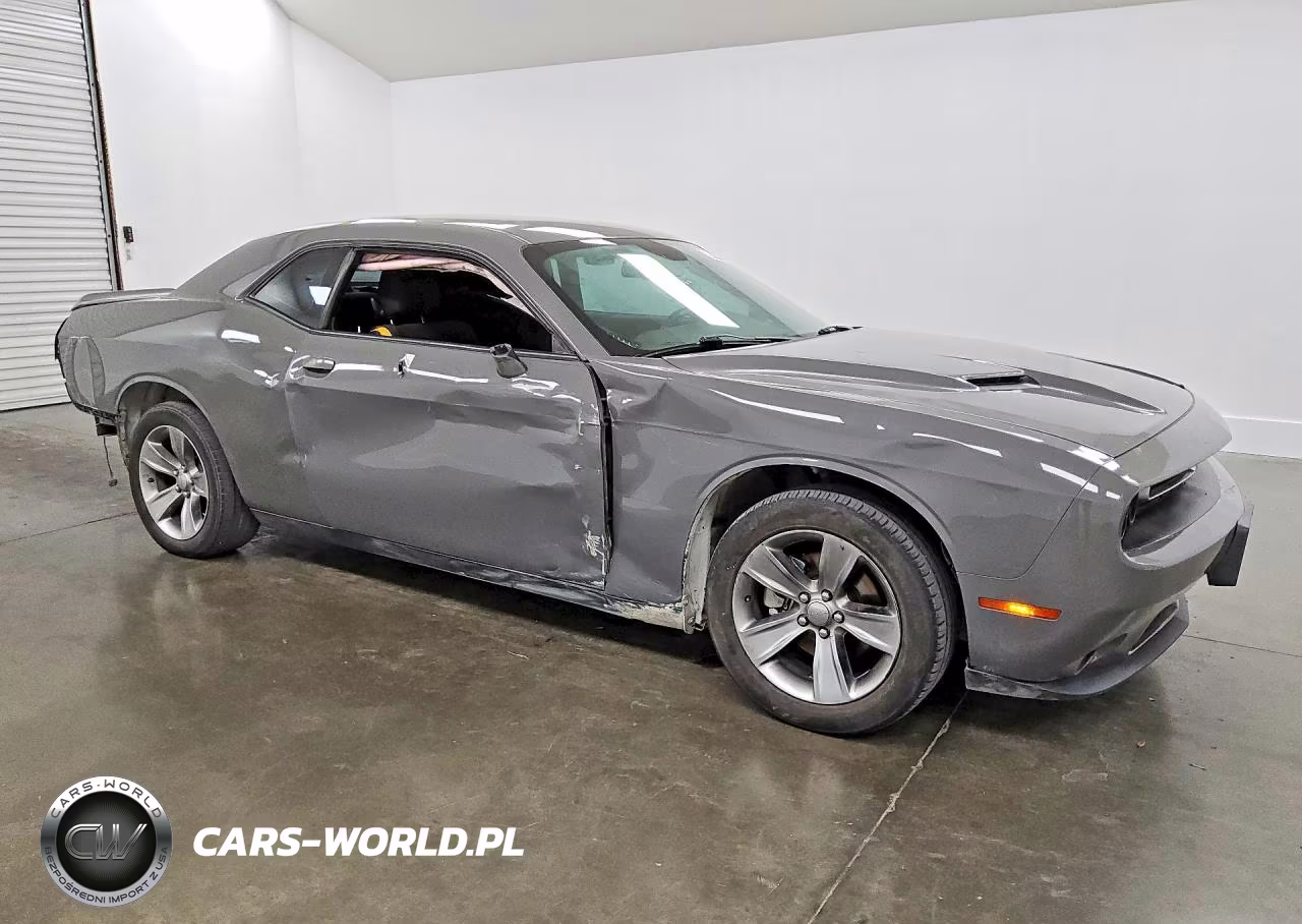 2019 Dodge Challenger Sxt VIN:2C3CDZAG3KH525932 - 4