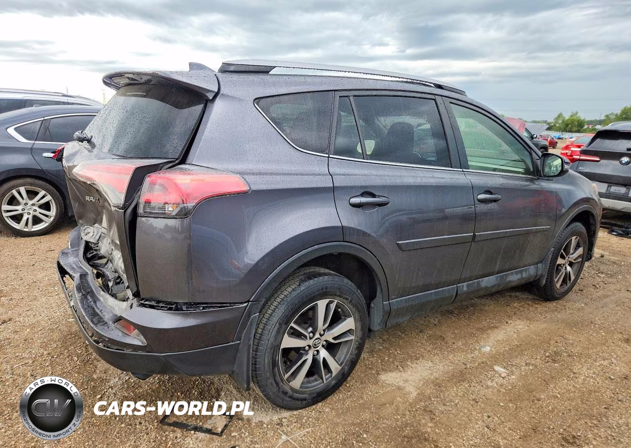 2018 Toyota Rav4 Xle VIN:JTMRFREV2JJ741874 - 3