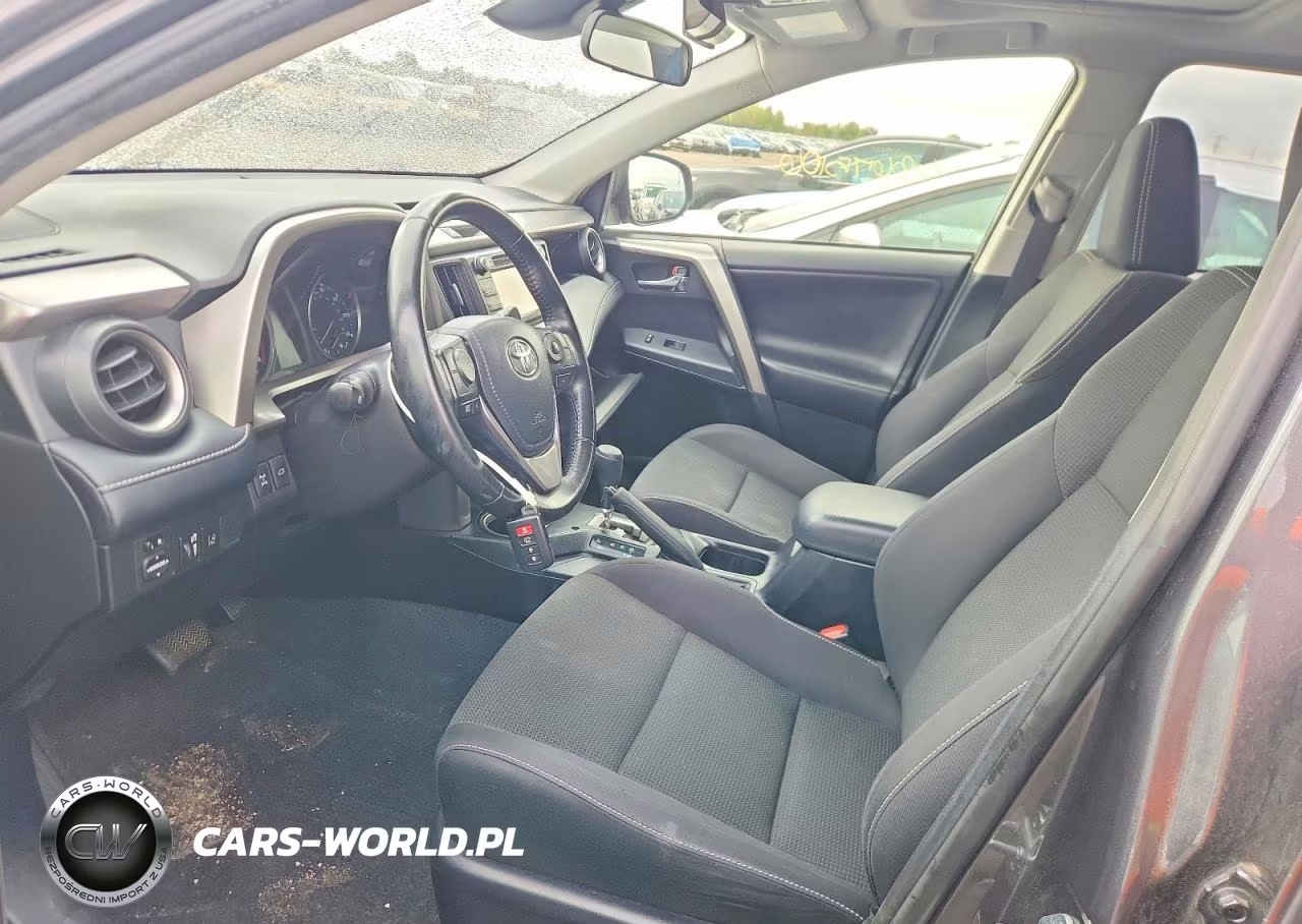 2018 Toyota Rav4 Xle VIN:JTMRFREV2JJ741874 - 7