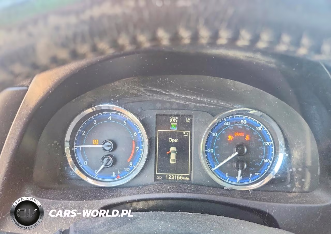 2017 Toyota Corolla Se VIN:5YFBURHE9HP649377 - 9