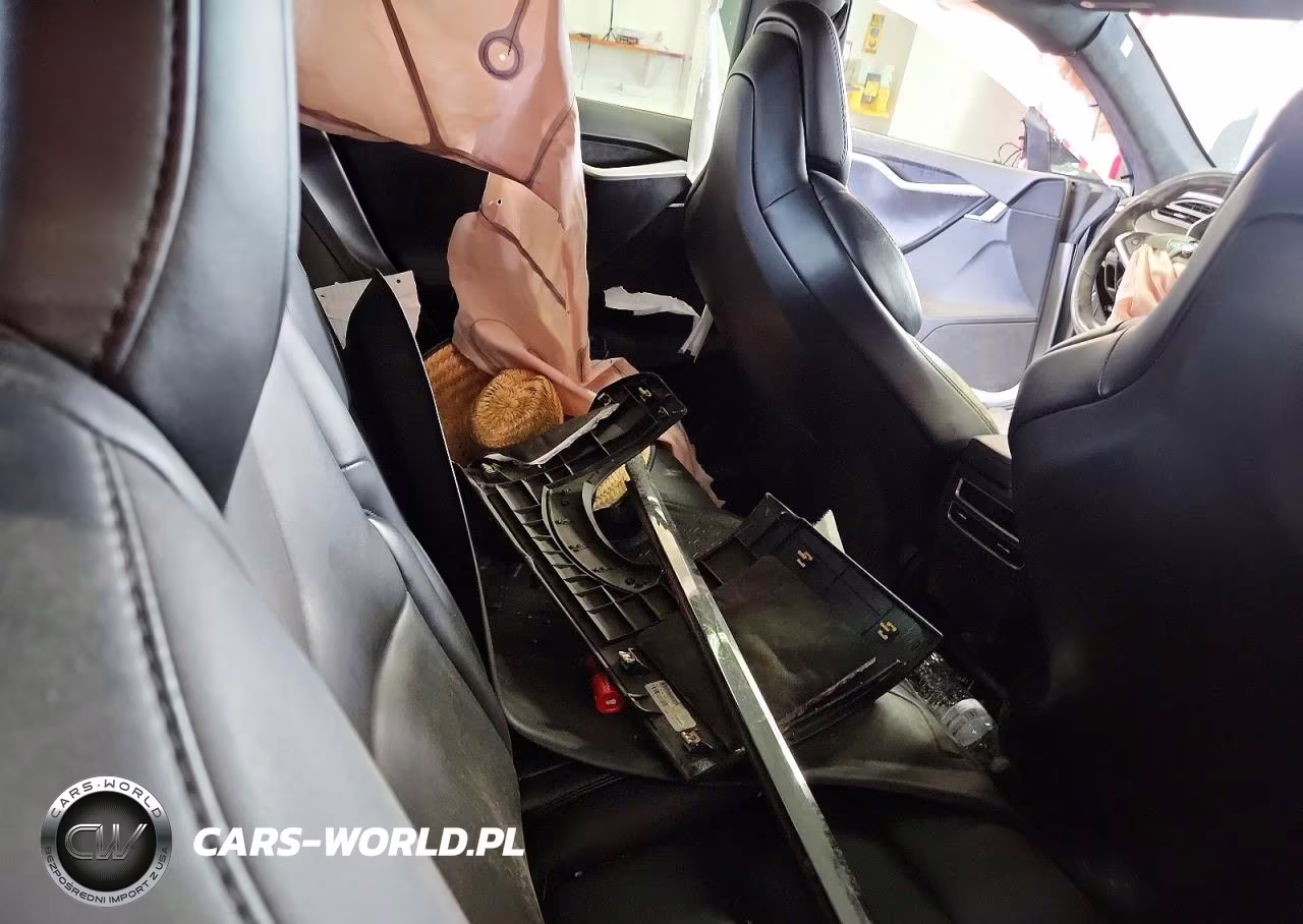 2018 Tesla Model S VIN:5YJSA1E23JF247408 - 10
